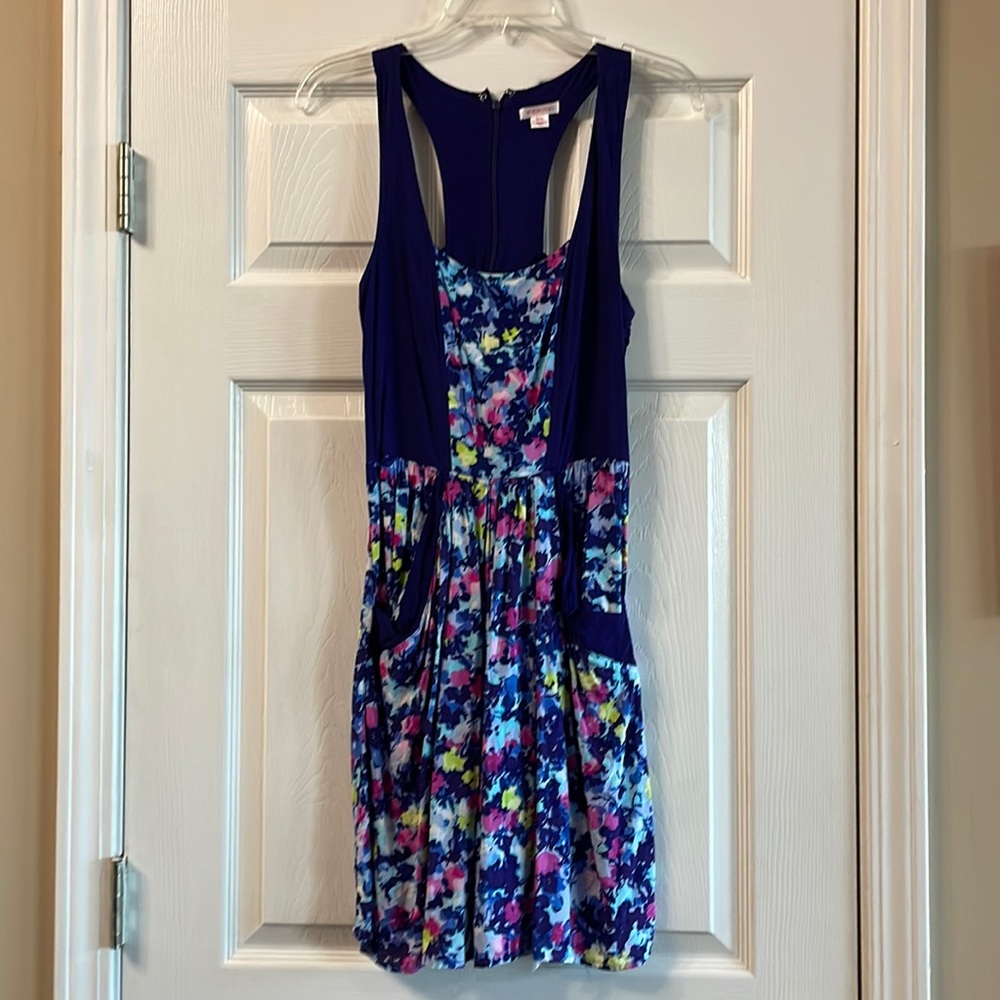 ❤️ 5/$25 - Xhilaration dress - Sz M